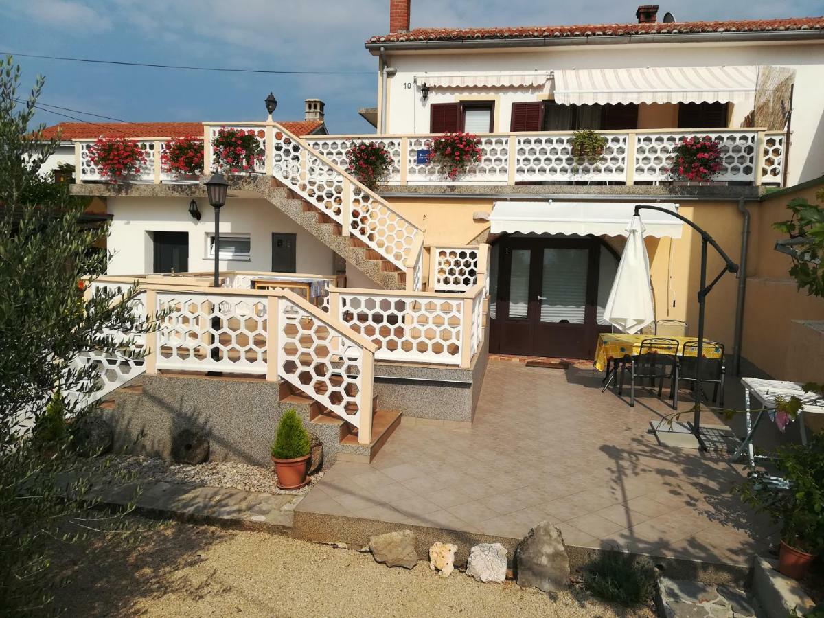 Apartmani Marija マリンスカ エクステリア 写真