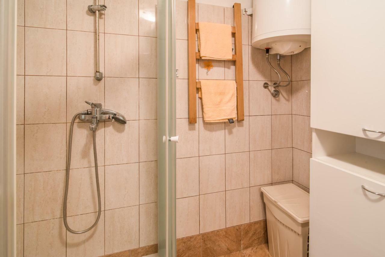 Apartmani Marija マリンスカ エクステリア 写真