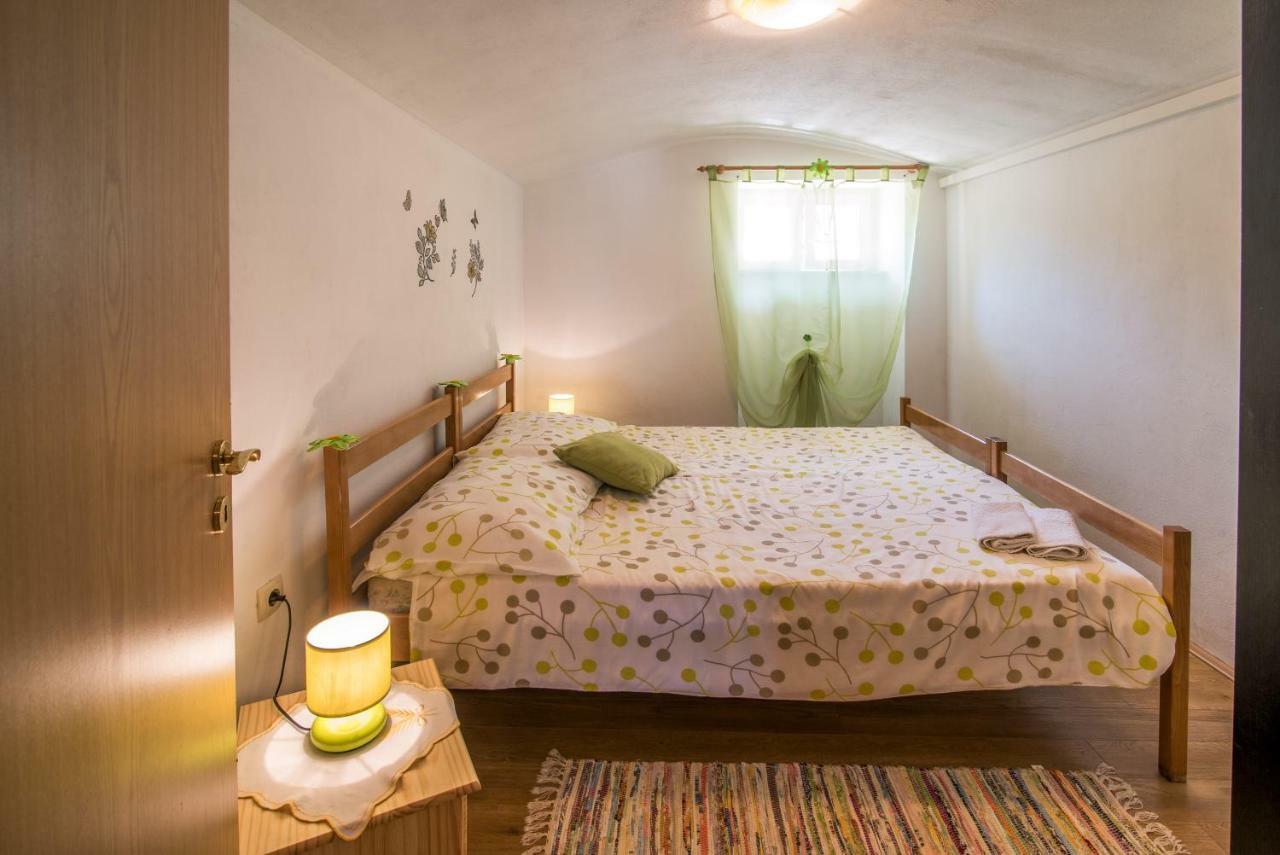 Apartmani Marija マリンスカ エクステリア 写真