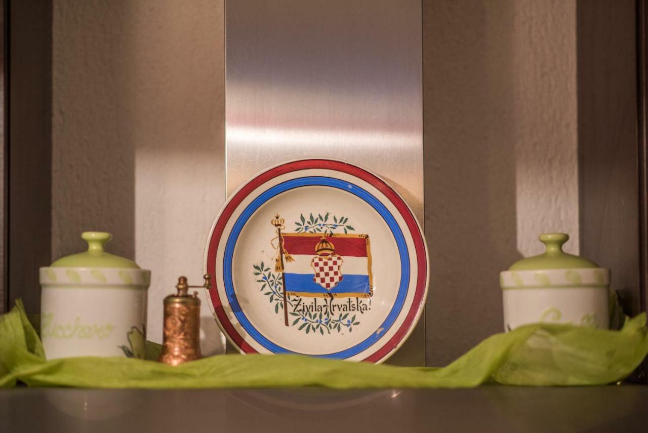 Apartmani Marija マリンスカ エクステリア 写真