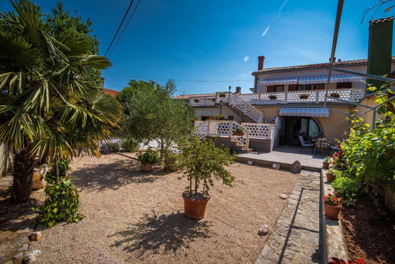 Apartmani Marija マリンスカ エクステリア 写真